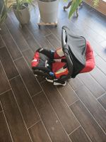 Britax Römer Babyschale rot schwarz guter Zustand