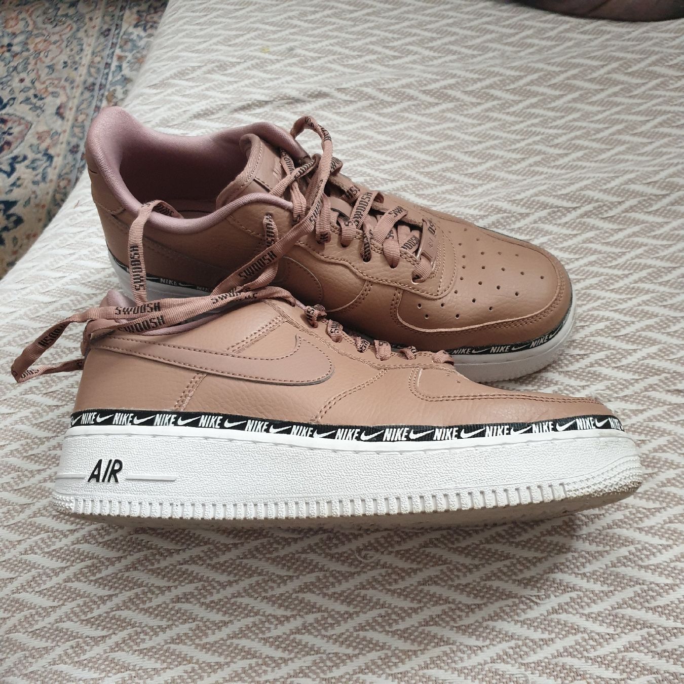 Nike Damenschuhe: Nike Air Grösse 39 – Neu (gemäss Beschreibung) aus Frenkendorf von Moon111