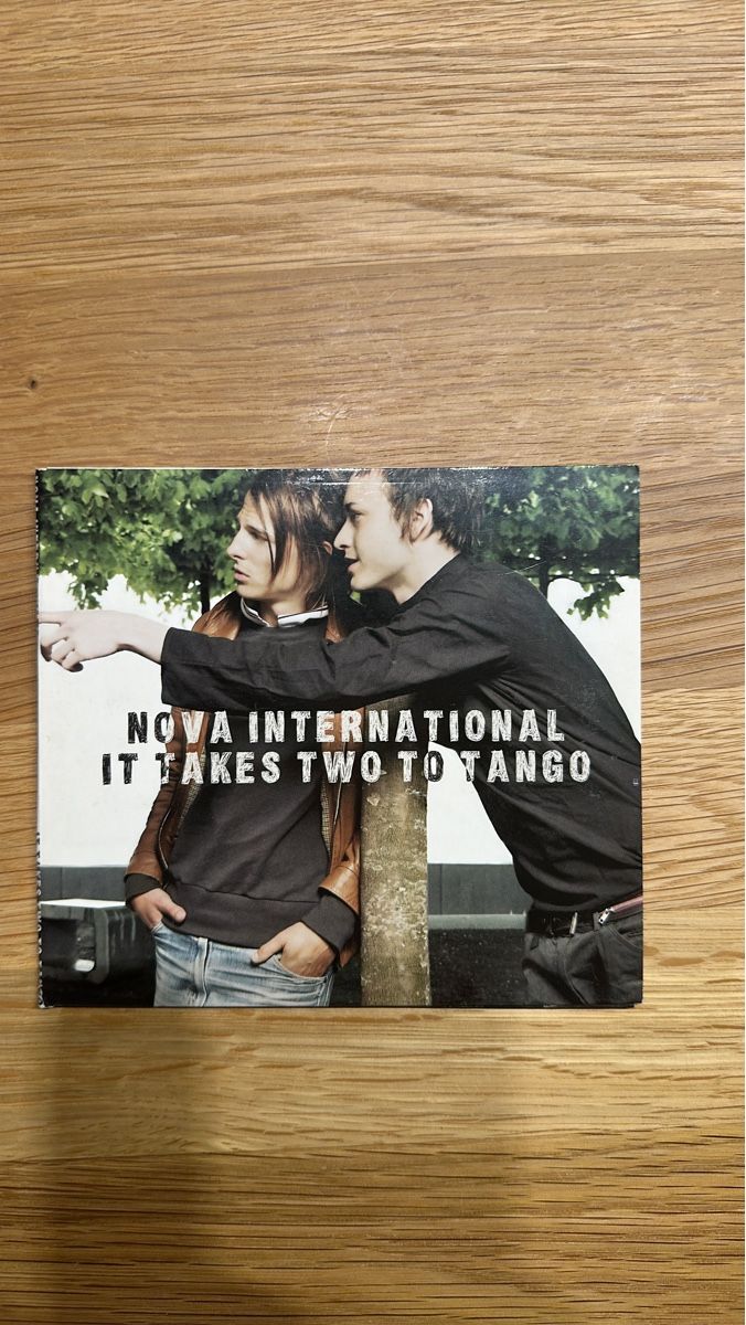 CD: Nova International Maxi CD It Takes Two To Tango – Usato da Münsingen venduto da Sim2977