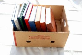 10 schöne Leere Briefmarkenalben