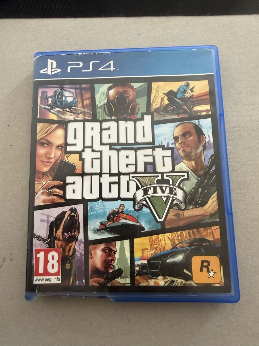 Jeux: Grand Theft Auto V PS4 Spiel  – D'occasion à Spreitenbach par flowers86