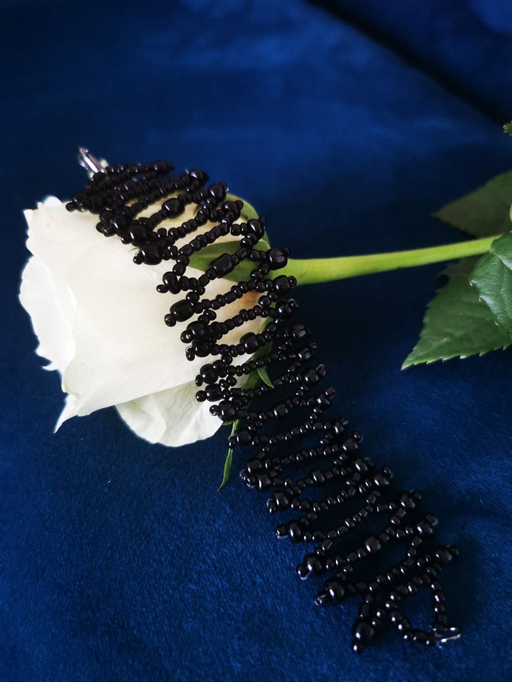 Bracciali & Braccialetti: New Gothic Perlenarmband mit Verschluss – Nuovo e nell'imballaggio originale da Münsingen venduto da InnaN 1