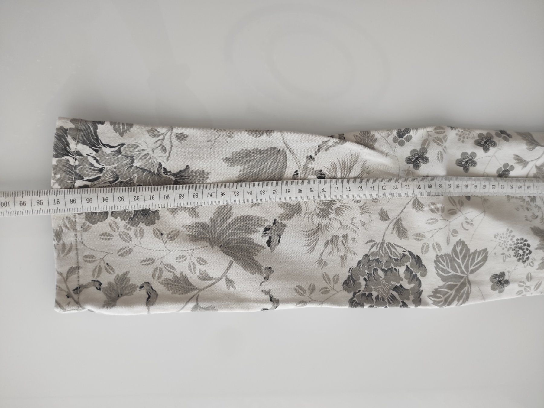 Pantaloni: Damen Hose gr 26 – Usato da Oensingen venduto da mamma86 7