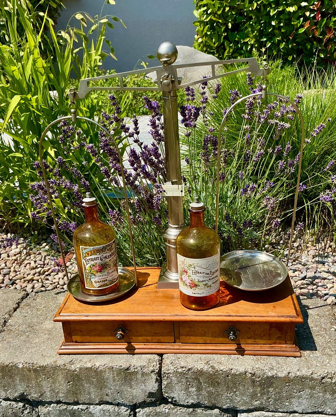 Balances et poids: WUNDERSCHÖNE ANTIKE APOTHEKERWAAGE – D'occasion à Zell LU par Silvermemory