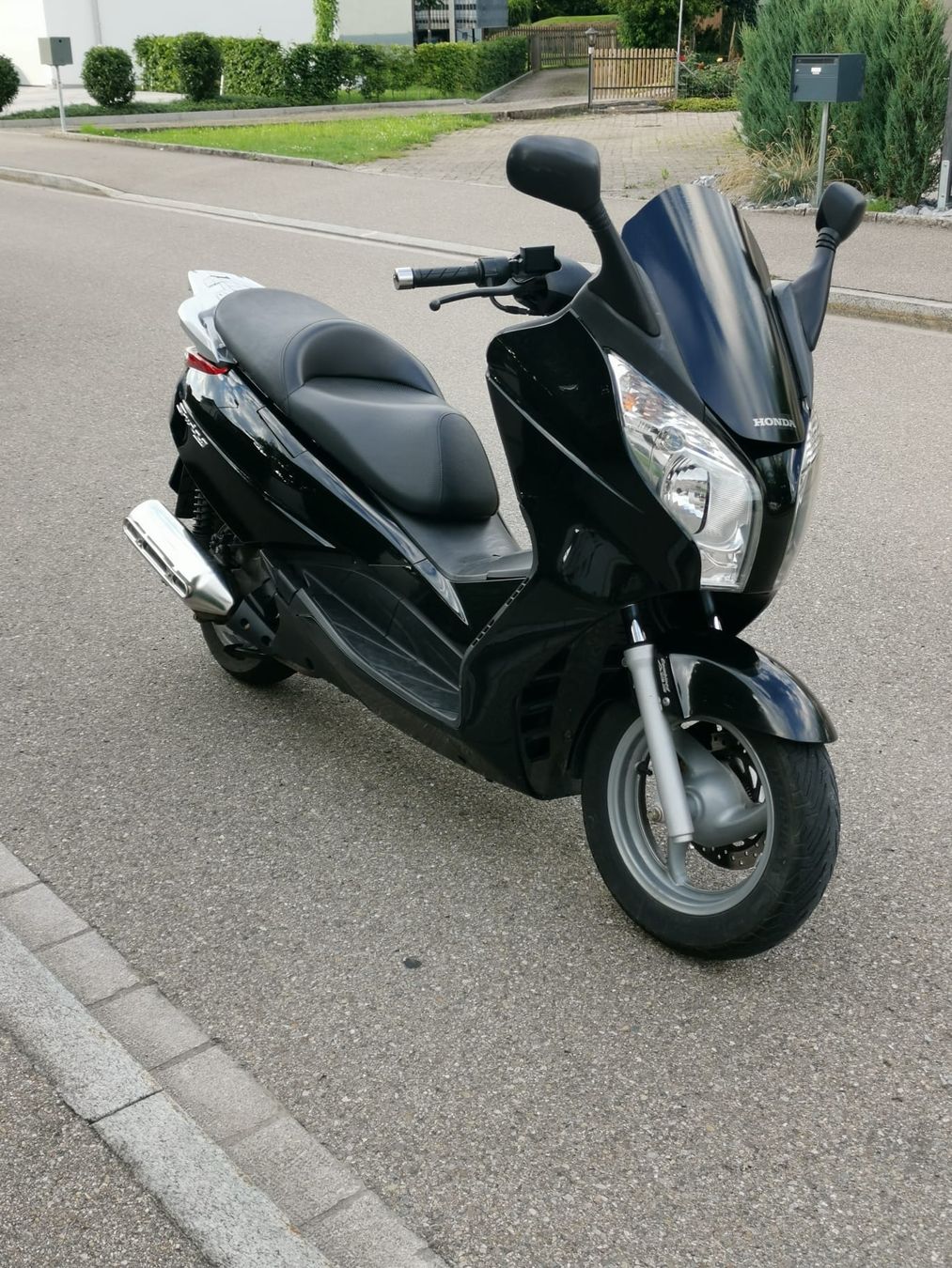 Honda Scooters: Honda FES 125 S-Wing – Defekt aus Rüti ZH von A.G.Agentur