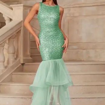 Robe de soirée verte à paillettes - Taille 36 - État neuf!