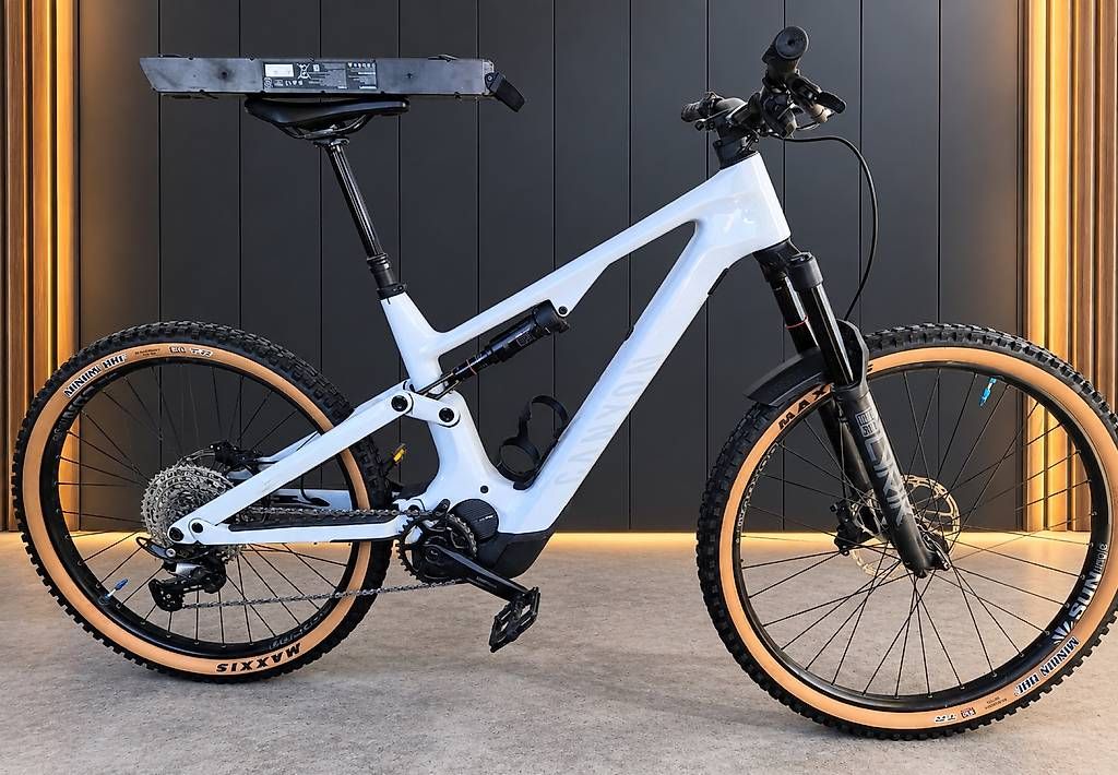 Canyon Biciclette: Canyon Spectral ON CF7 L – Usato da Wallisellen venduto da BikeSwap 2