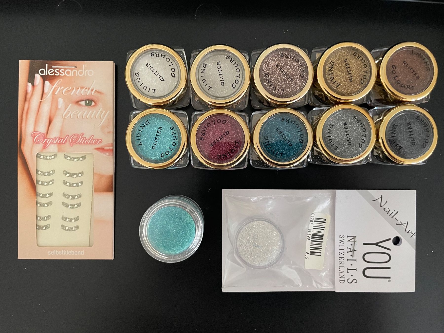 Unghie finte: Living Glitter-Pigmente Makeup/Nails & Alessandro Crystal – Nuovo e nell'imballaggio originale da Trimmis venduto da Heidi4you