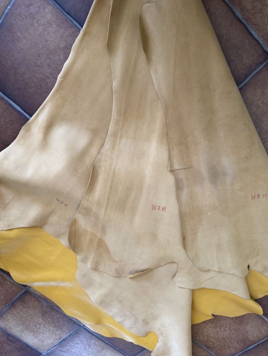 Tessuti: Cuir de mouton véritable jaune/Gelbes echtes Schafsleder – Nuovo e nell'imballaggio originale da Veyras venduto da ValClasse 4