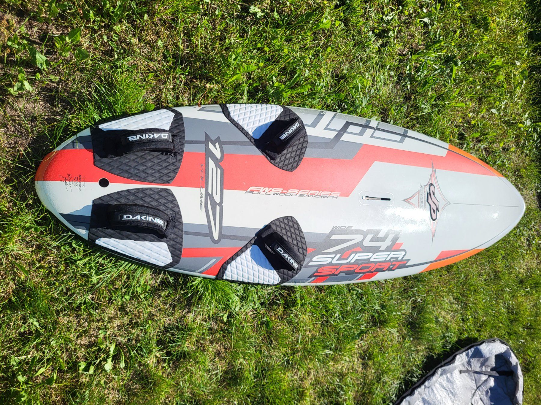 Tavole da surf e di nuoto: JP Super Sport 127L Freerace Windsurfboard – Usato da Riehen venduto da WindsurferatComersee 1
