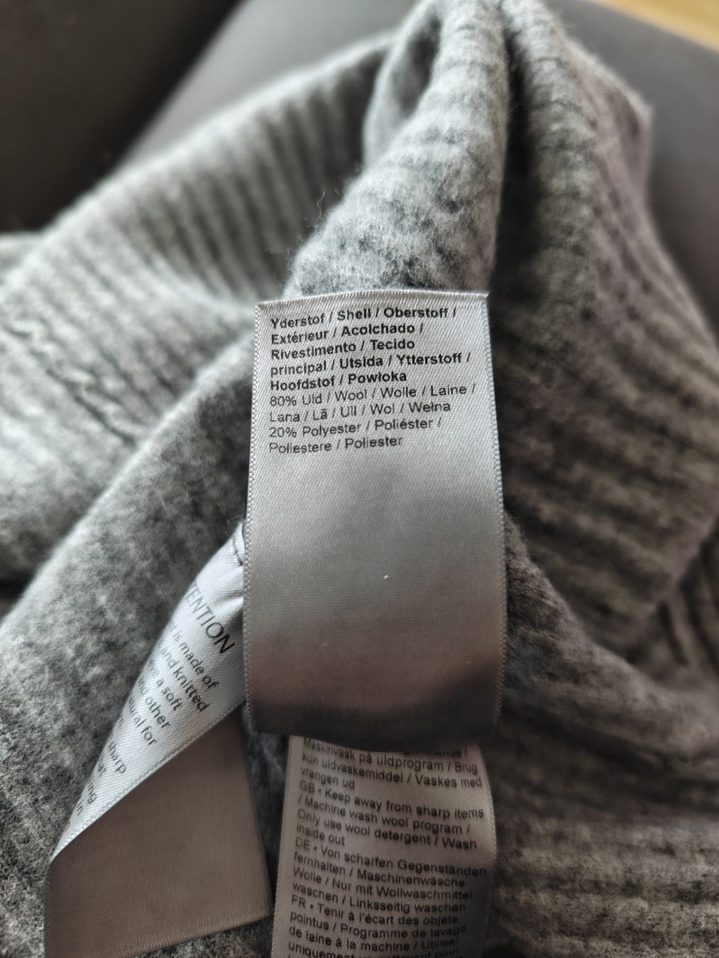 Tops: 80% Soft Wool Top  – Gebraucht aus Zürich von seconda_chance 4