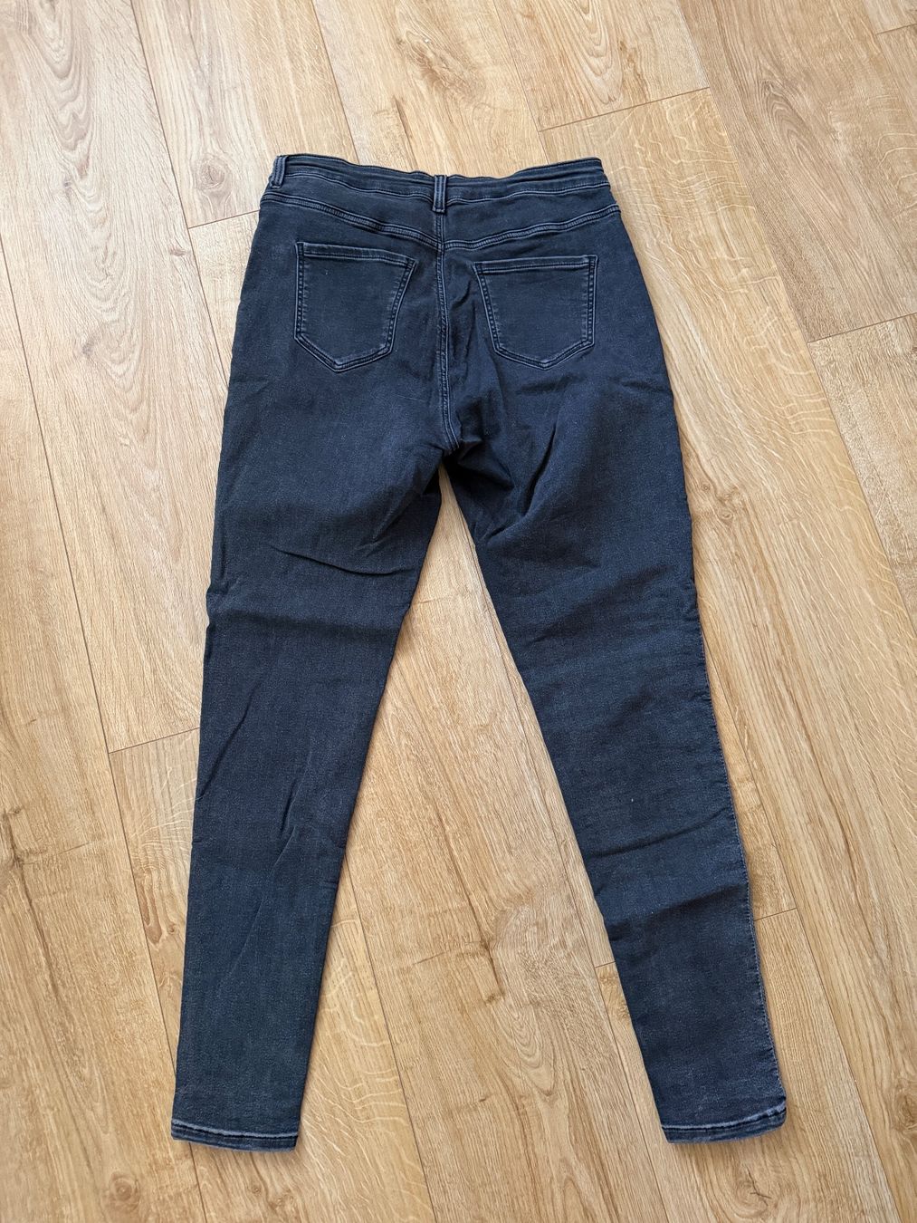 Jeans: Jeans Grösse 42 – Nuovo (secondo la descrizione) da Schübelbach venduto da Sambodscha 2