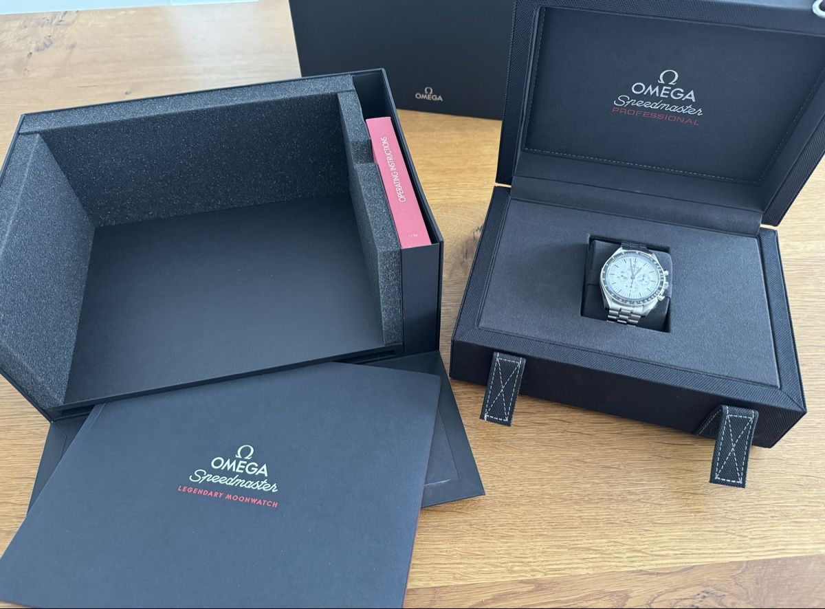 Omega Uhren: Omega Speedmaster Neu - Fullset! – Neu und originalverpackt aus Niederhasli von microsoft22 1