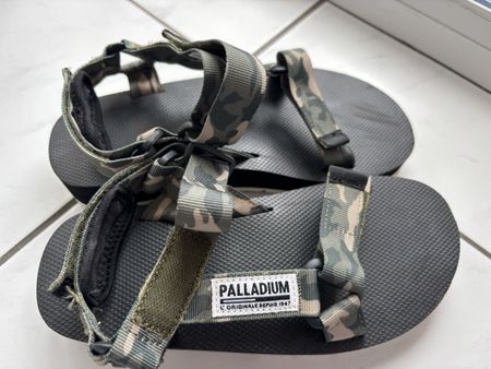 Palladium Sandalen, Camouflage, Gr. 37, neu!