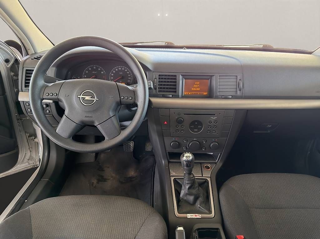Automobili: Opel Vectra 2.2. Comfort ab MFK August 25 – Usato da Kerzers venduto da pjo_c6d8 3
