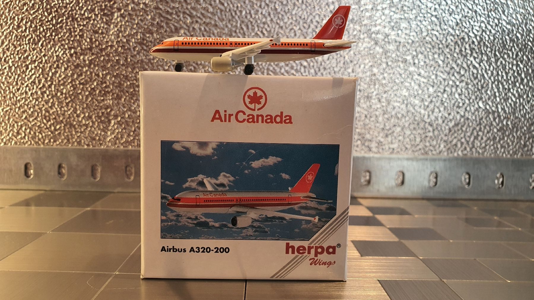 Herpa Kit di modellismo & Modellini statici: HERPA AIR CANADA AIRBUS A320-200  – Usato da Männedorf venduto da Modellbau-wyss 1