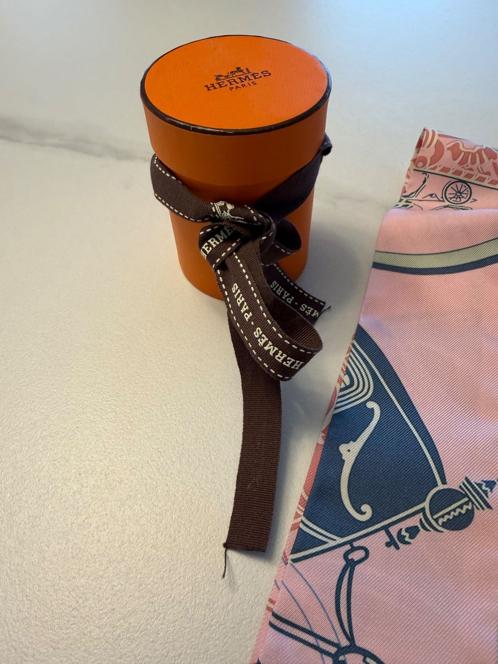 Hermès Foulards & écharpes: Neues Hermes Twilly – Neuf (Voir description) à Niederrohrdorf par Bebbels 2