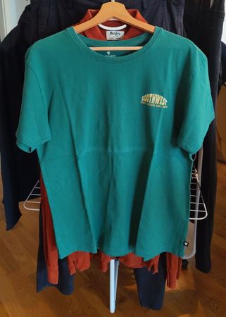 T-shirt vert, surfer - Taille M