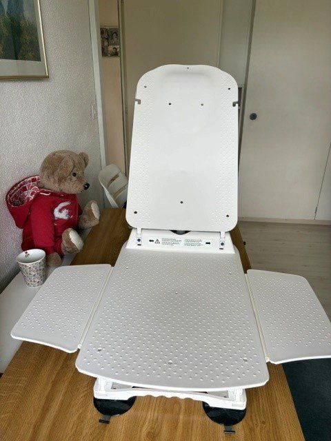 Sonstige Körperpflege: Badelift Kanjo Power – Gebraucht aus Lyss von Bluestone1