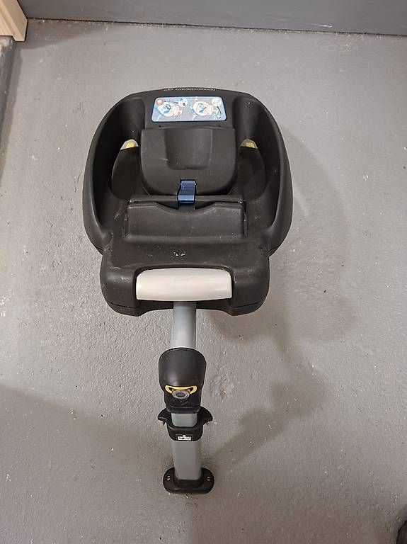 Maxi-Cosi Auto-Kindersitze: Maxicosi inkl. Isofix-Station – Gebraucht aus Unterschächen von MK.