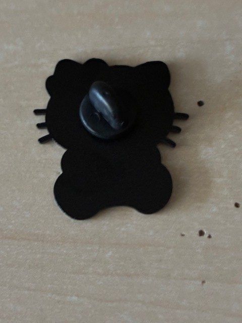 Plaketten & Abzeichen: PIN: Hello Kitty Anstecker NEU Pin – Neu (gemäss Beschreibung) aus Allschwil von Schwelheimer 1