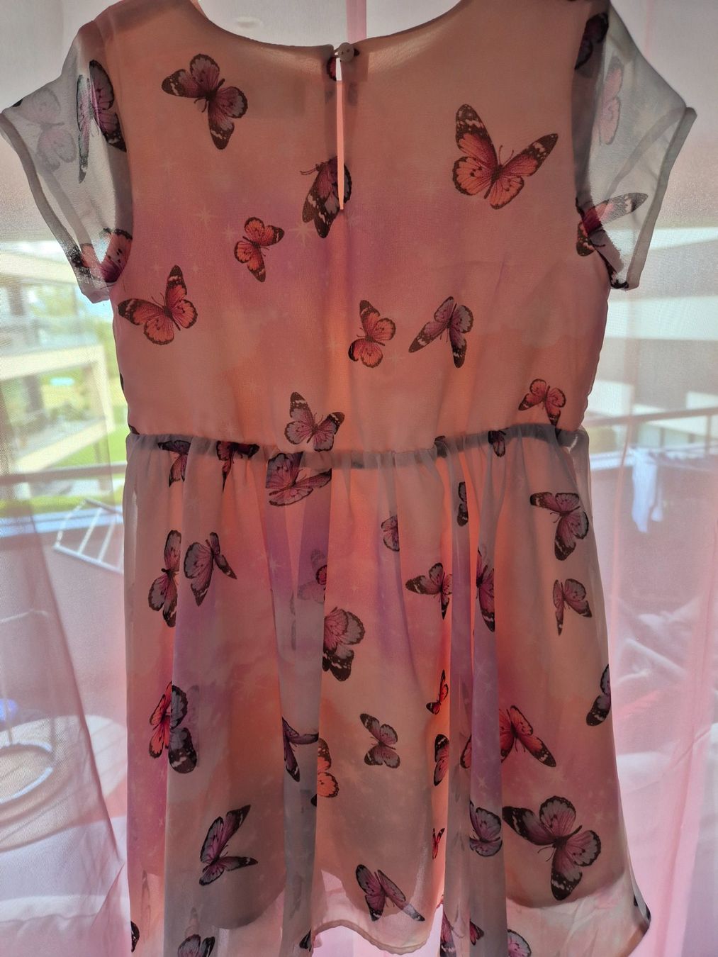 H&M Vestiti & Gonne: Kleid mit Schmetterlingen, Grösse 110 – Usato da Altendorf venduto da MiriCaj 2