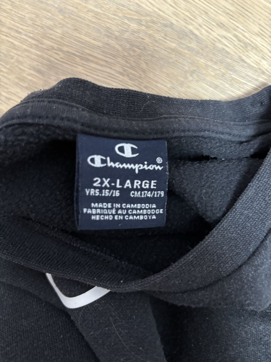 Champion Pullover & Sweatshirts: schwarzer originaler Champion Pullover – Neu (gemäss Beschreibung) aus Chur von gio_6rlp 2