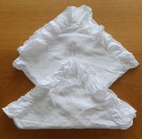Gestickte Kissenbezüge antik Halbleinen Monogramm weiss