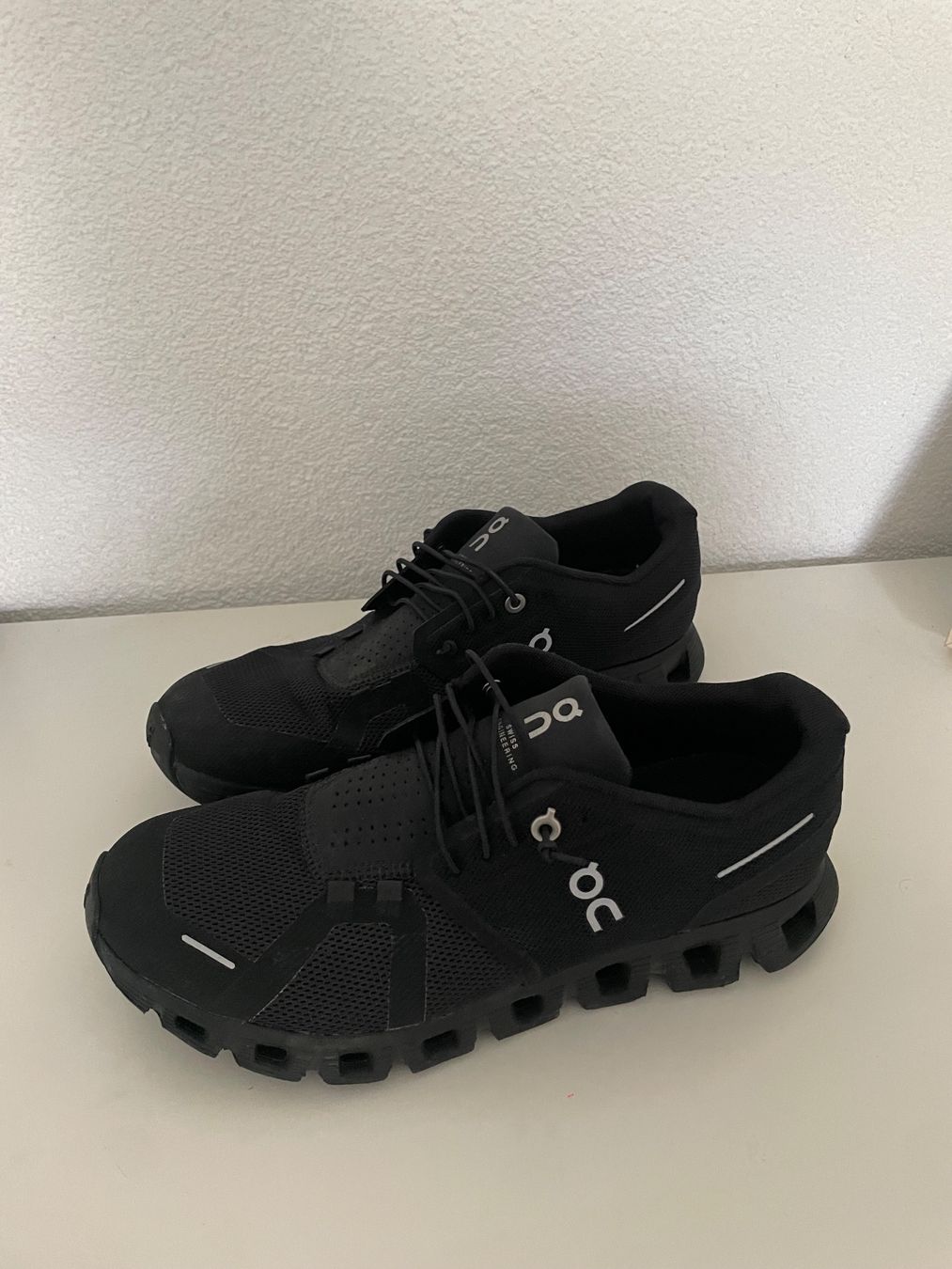 On Scarpe da uomo: On Cloud Schuhe – Nuovo (secondo la descrizione) da eggiwil venduto da nile89