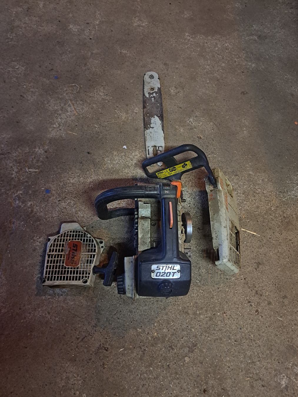 Stihl Seghe: STIHL Motorsäge D20T defekt – Difettoso da Ricketwil (Winterthur) venduto da Martin8406 2