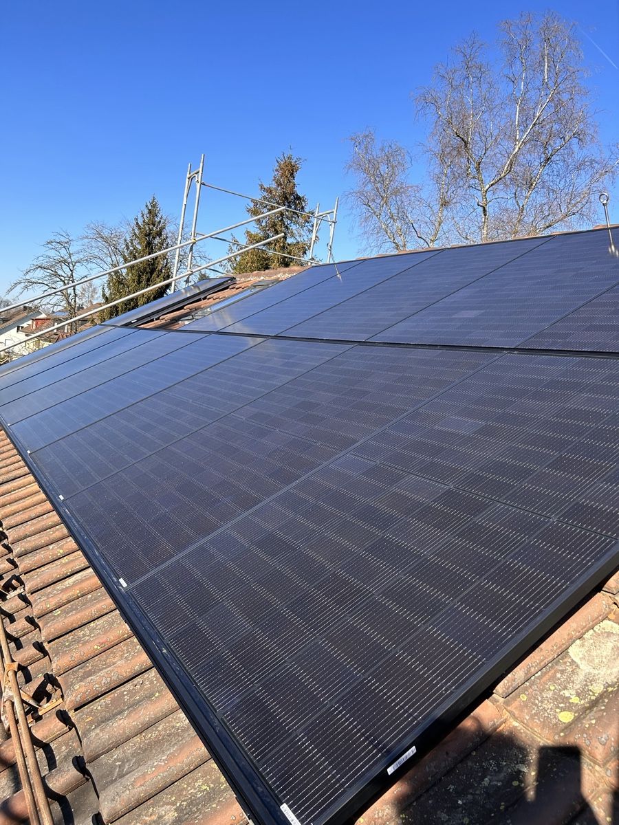 Dispositivi a energia solare: Pv-Anlagen - Wärmepumpen – Nuovo e nell'imballaggio originale da Bern venduto da creativyves 1