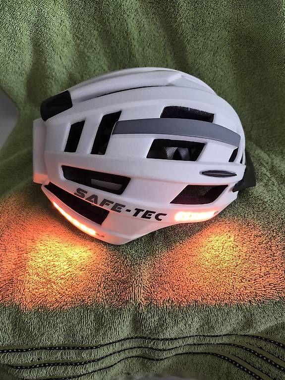Caschi: Smart Velohelm Grösse M – Usato da Wilen b. Wollerau venduto da Wantok01 2
