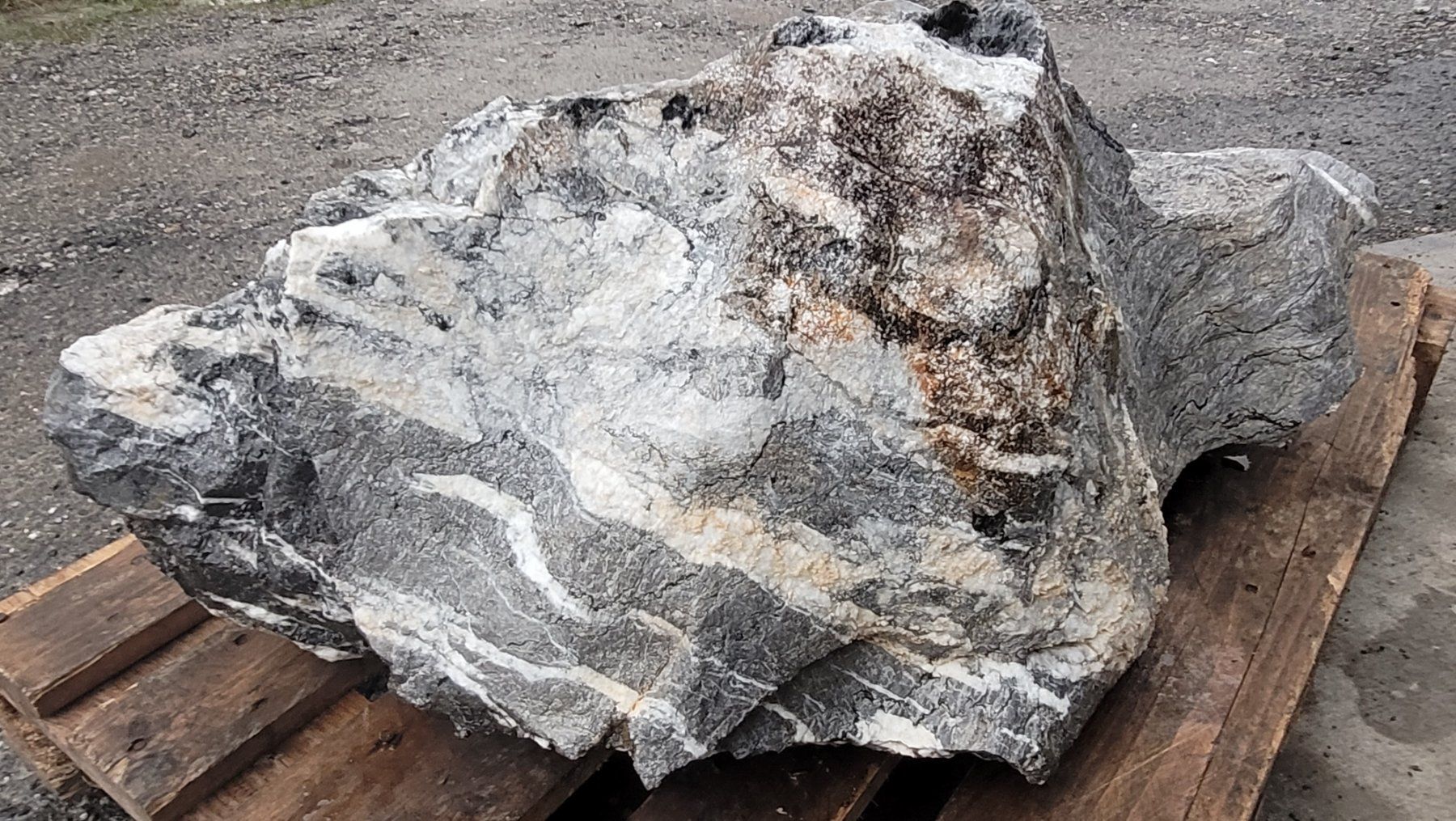 Steine & Dachziegeln: Findlinge Alpenkalk – Gebraucht aus Kerns von avr75 2