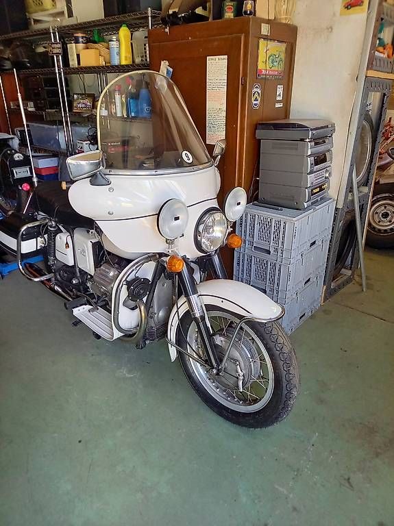 Strada: Moto Guzzi V7 700 – Usato da Bombinasco venduto da Camarildo 2