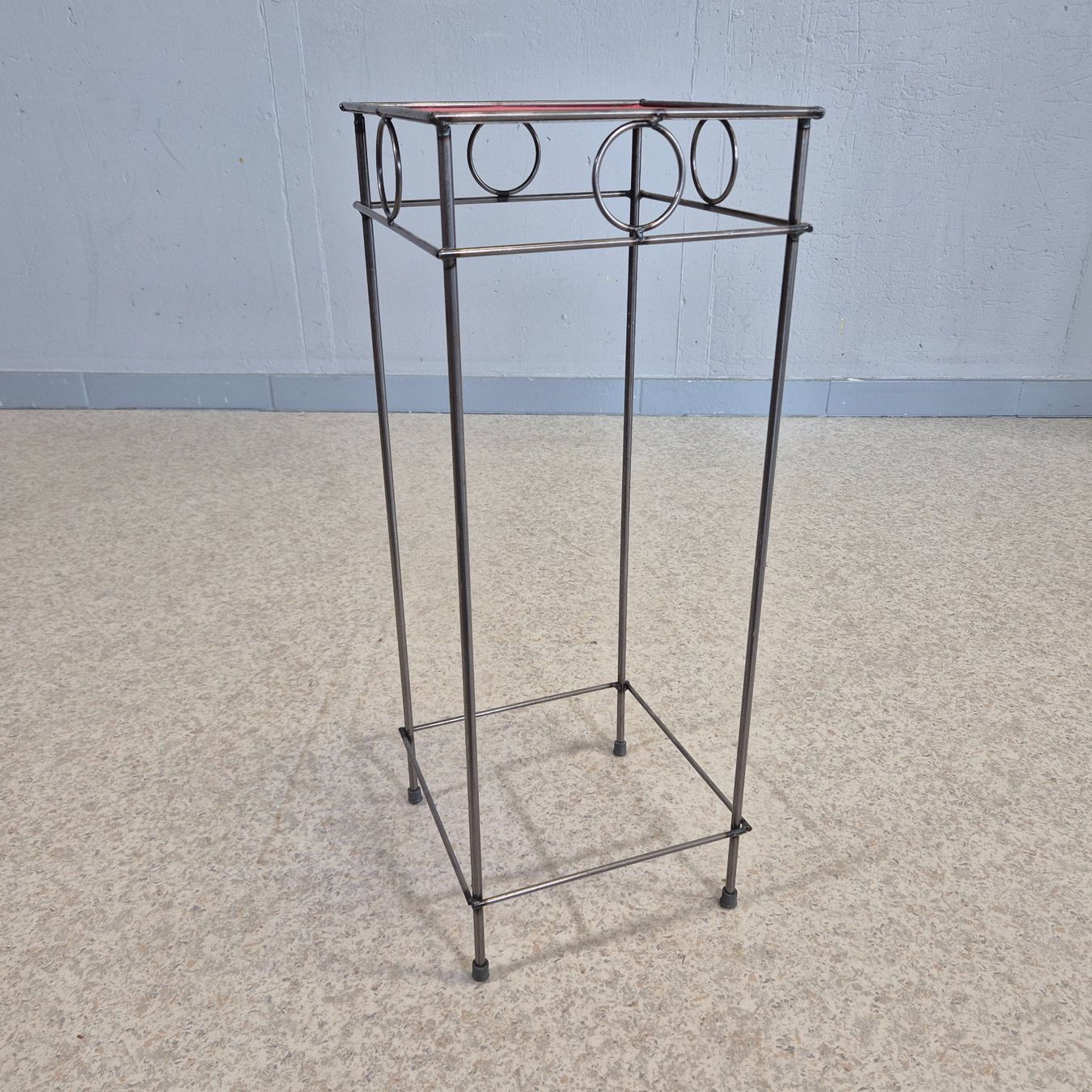 Altro per la casa: Blumenständer Blumentisch Metall Flower Stand – Usato da Nottwil venduto da Wondewa-Shop 7