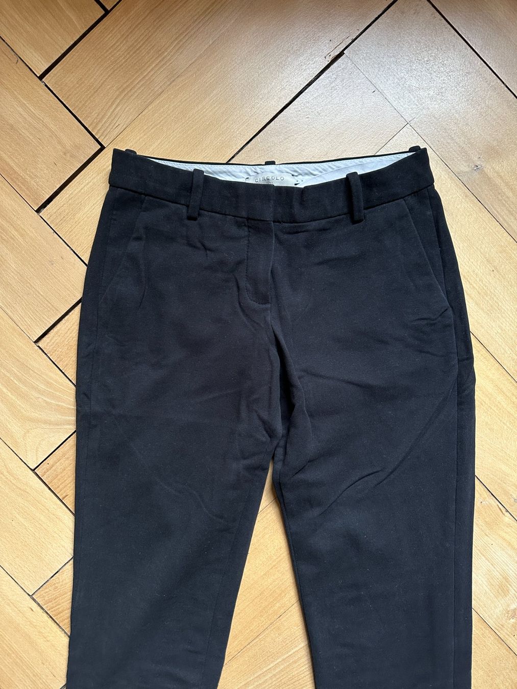 Circolo Pantaloni: CIRCOLO 1901 - Hose schwarz 34 – Usato da Zürich venduto da Diazaio 1