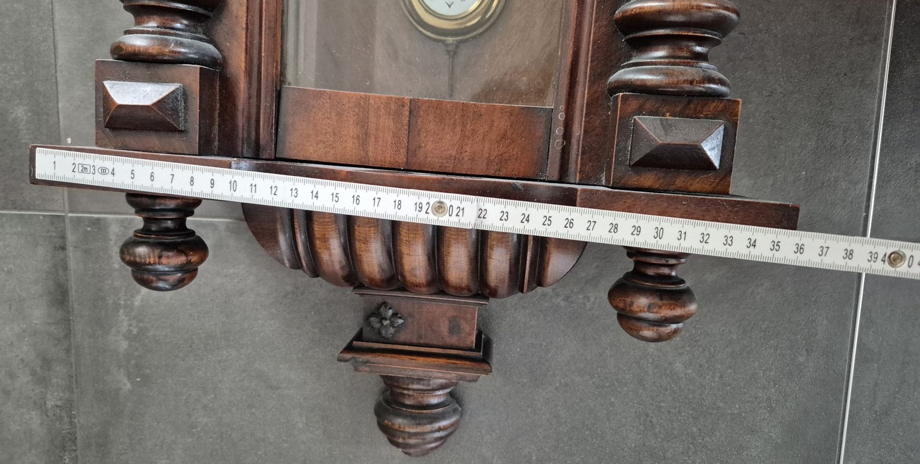 Stand- & Wanduhren: Antike Wanduhr aus Holz mit Pendel – Gebraucht aus Vilters von Fleiflomi 8