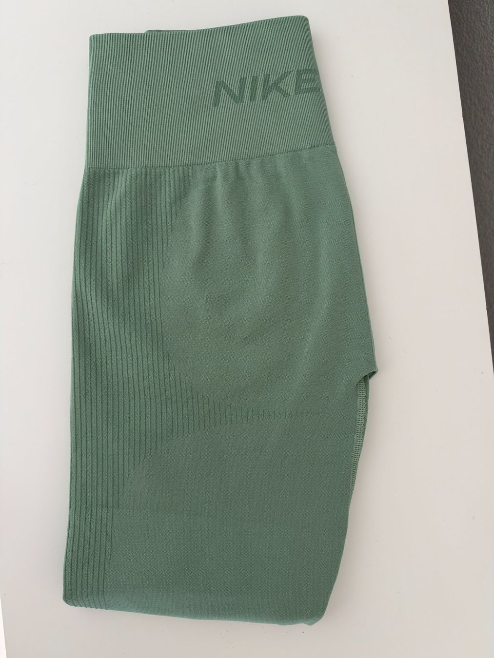 Nike Leggings: Legging Nike Pro Dri-FIT vert taille M – Gebraucht aus Fully von Avranville 7