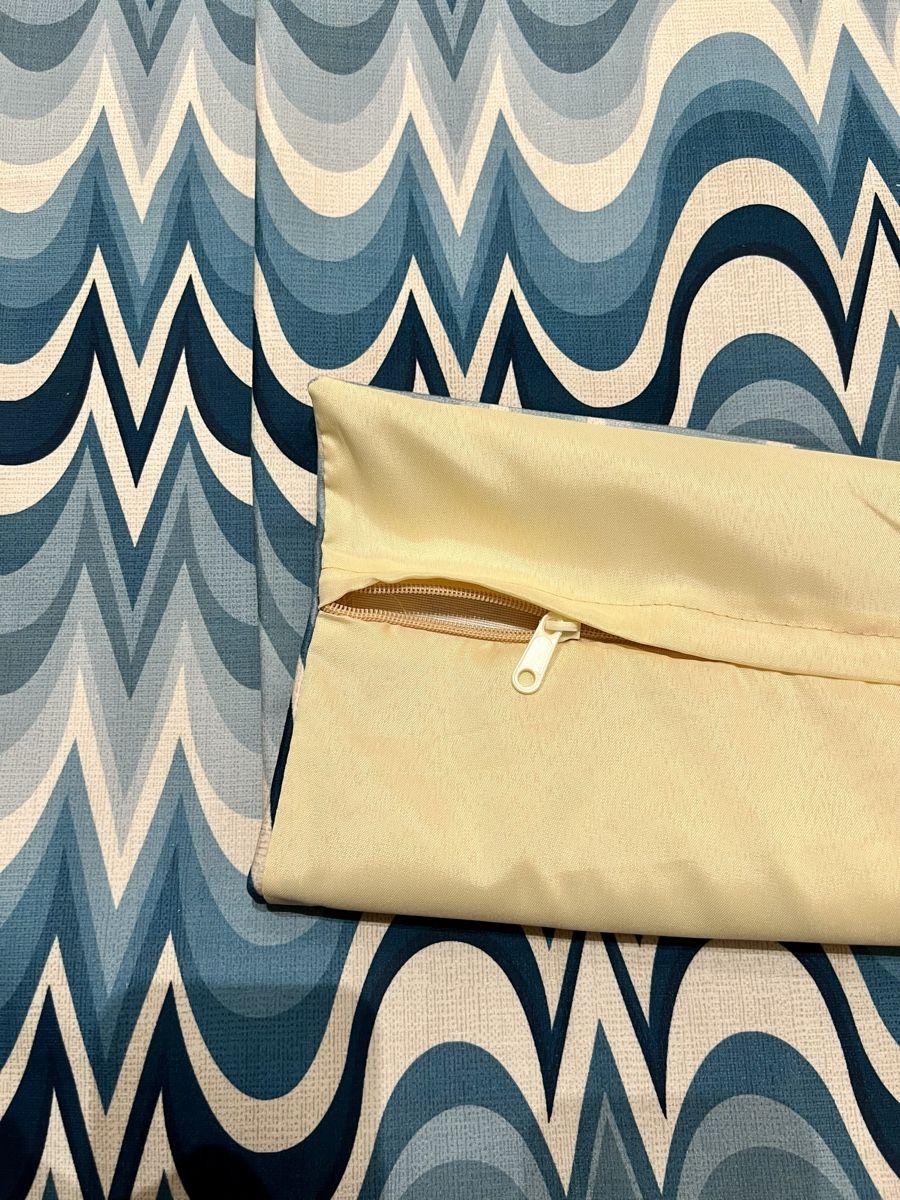 Biancheria da letto: Very soft pillow cases in blue and white – Nuovo e nell'imballaggio originale da Adliswil venduto da avatar83 2