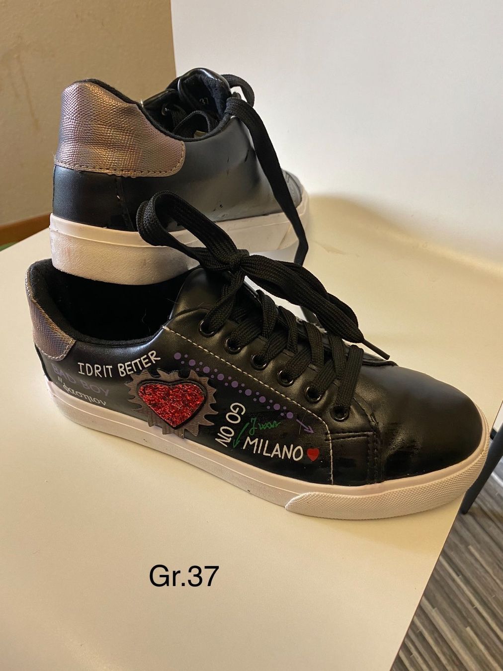 Scarpe per ragazze: Schuhe Turnschuhe Sneaker – Usato da Dietlikon venduto da Ss11
