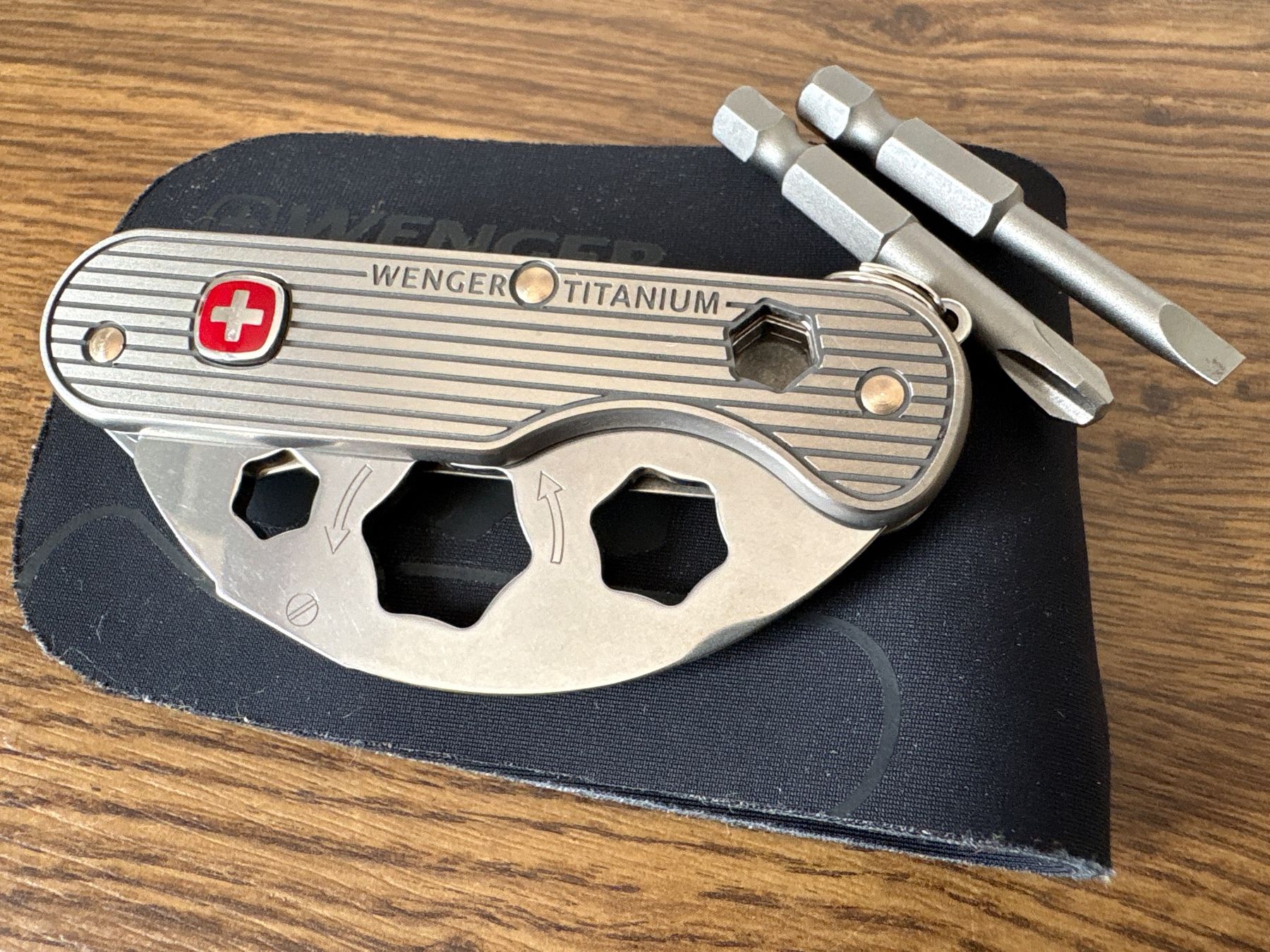 Wenger Taschenmesser: WENGER - Titanium Line - Sackmesser/Werkzeug – Gebraucht aus Andwil SG von Rainboli 7