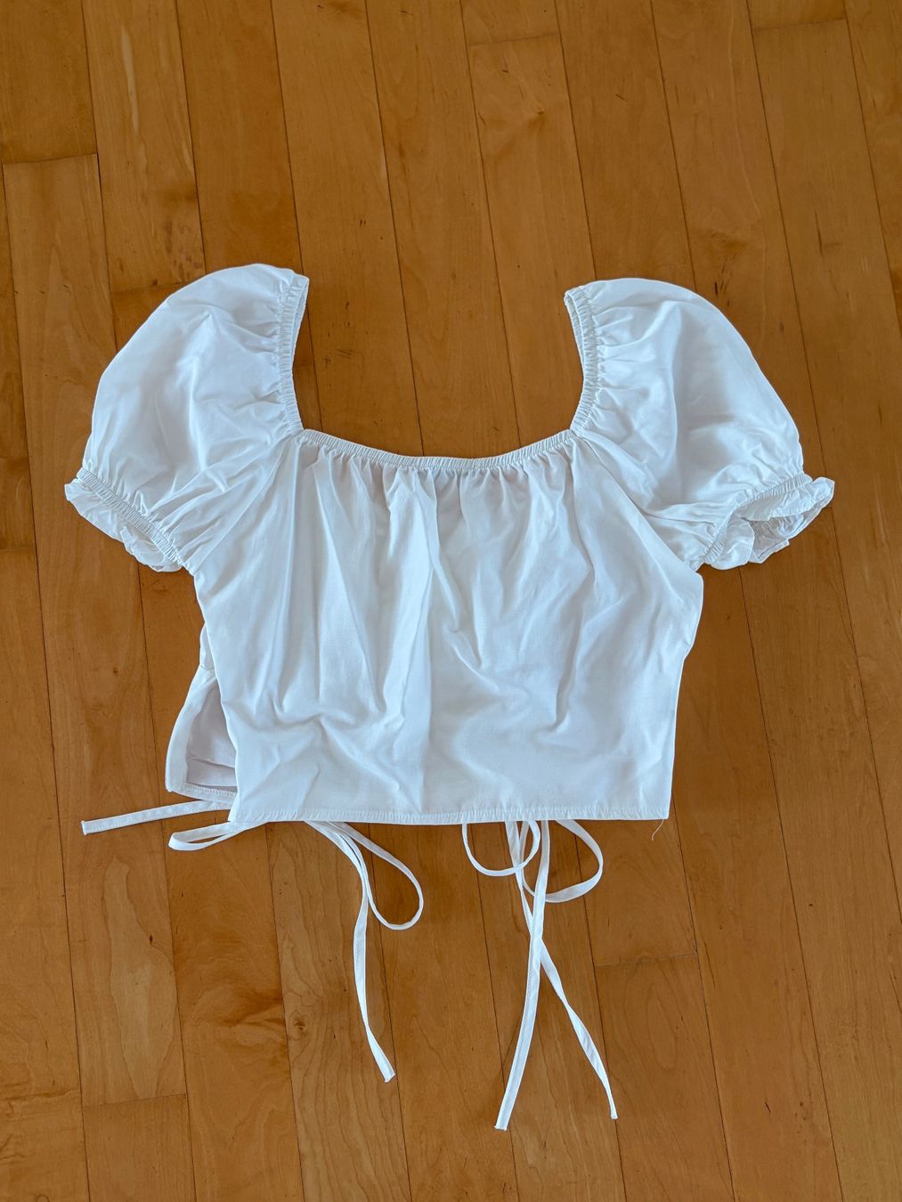 Tops: Weisses Sommertop Trendyol – Gebraucht aus Urdorf von roses202 1