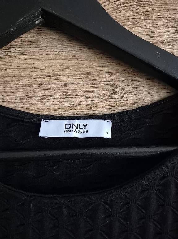 Robes: 2 schwarze Kleider, Grösse 34/S – D'occasion à Zürich par Lotusblume88 3