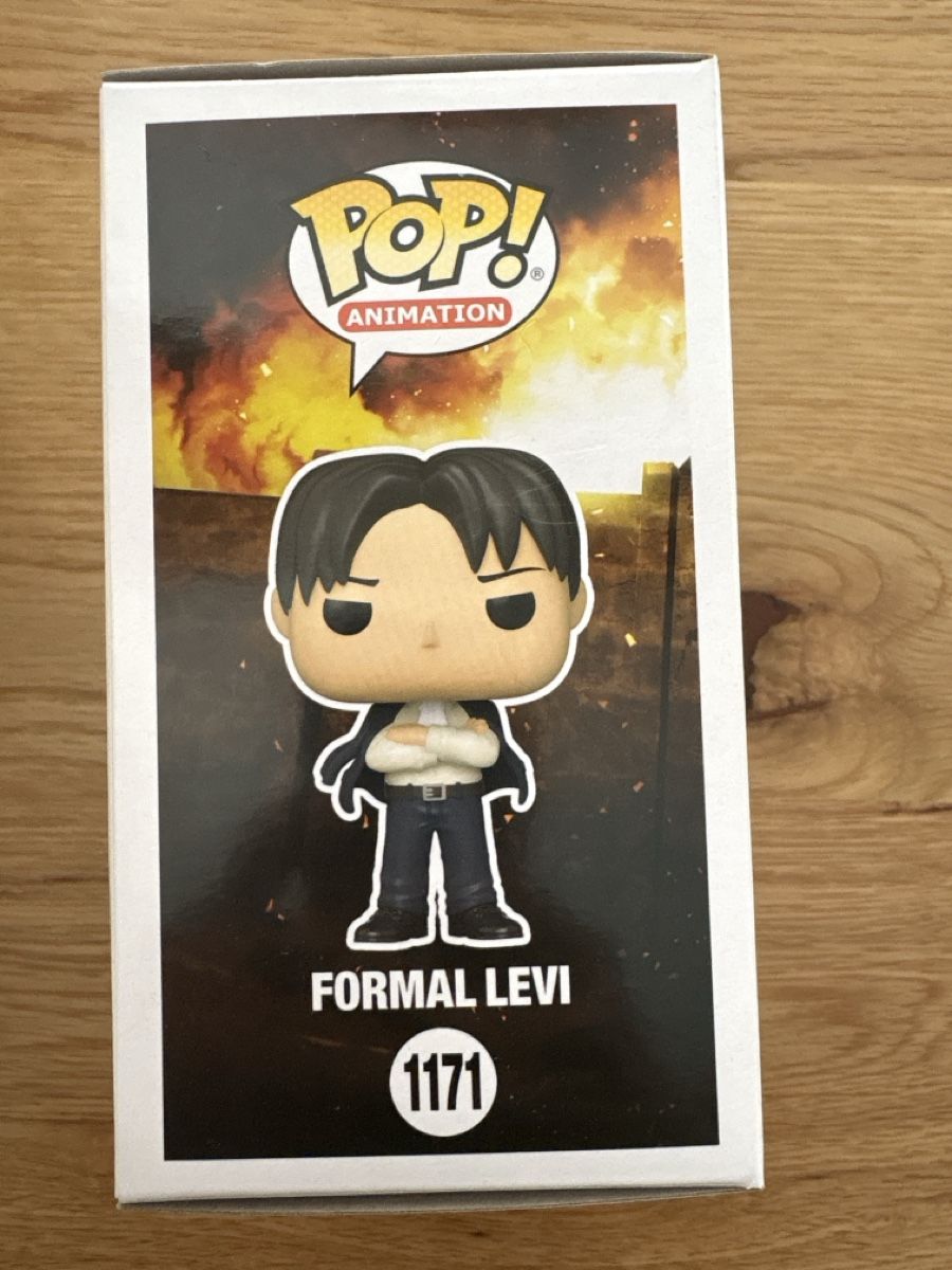 Funko Statuette: Funko Pop Attack on Titan - Formal Levi  – Nuovo (secondo la descrizione) da Chur venduto da Obito4242 3