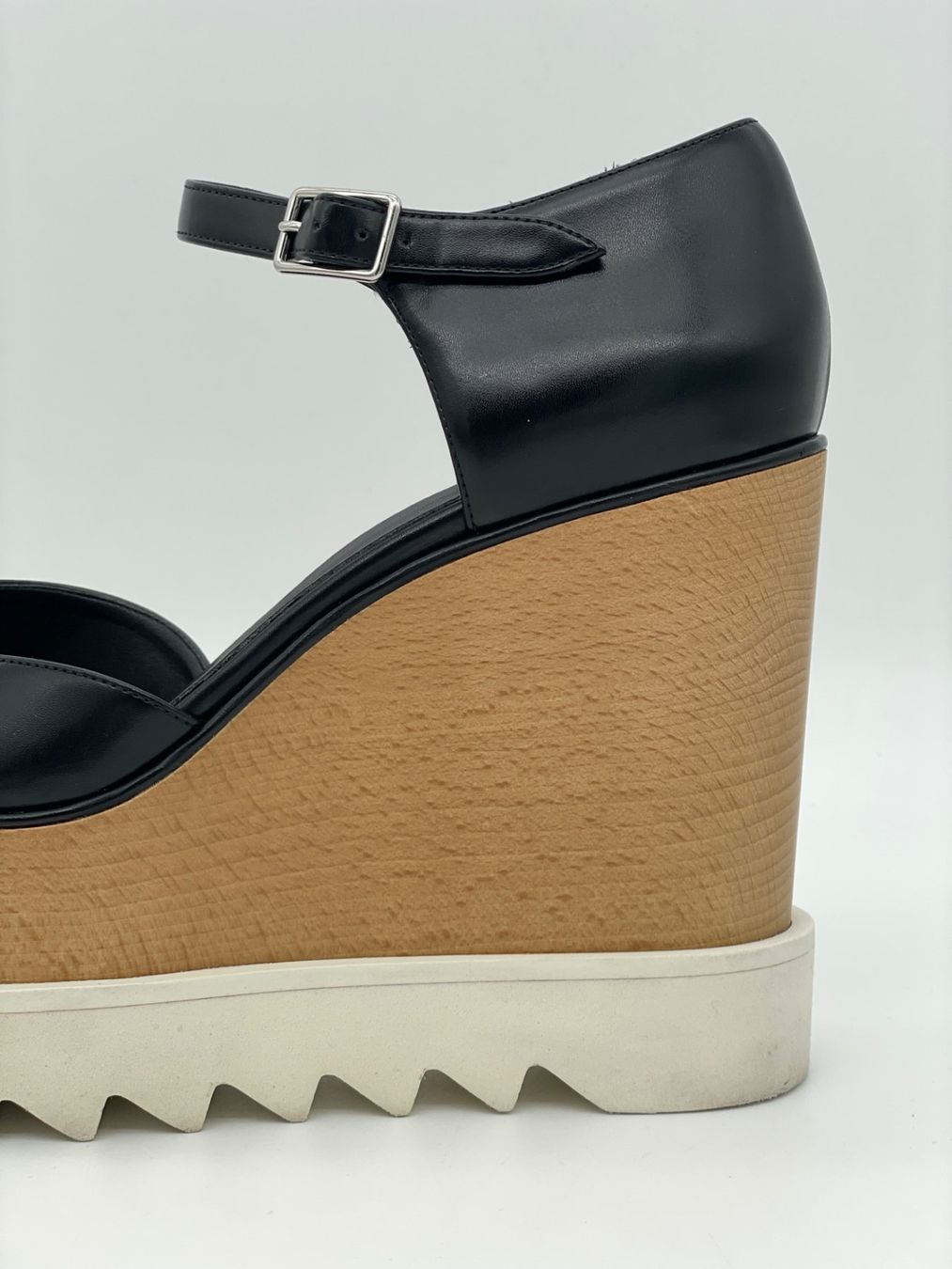 Stella McCartney Scarpe da donna: Stella McCartney Elyse Sandale mit Absatz EU 39 Schwarz – Usato da Zürich venduto da shoe_shop 4
