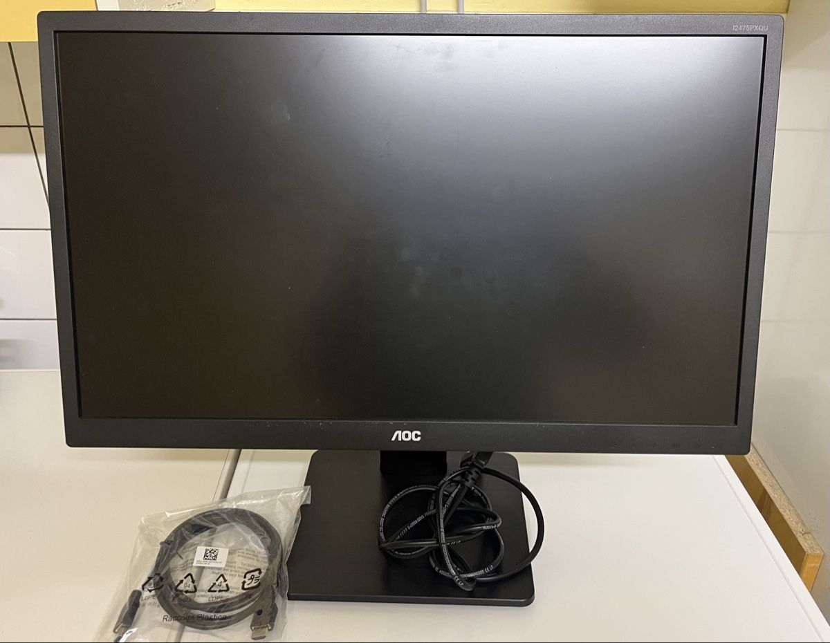AOC Monitor: AOC Bildschirm inkl. USB und Strom Kabel – Usato da Meilen venduto da Feldmeilen