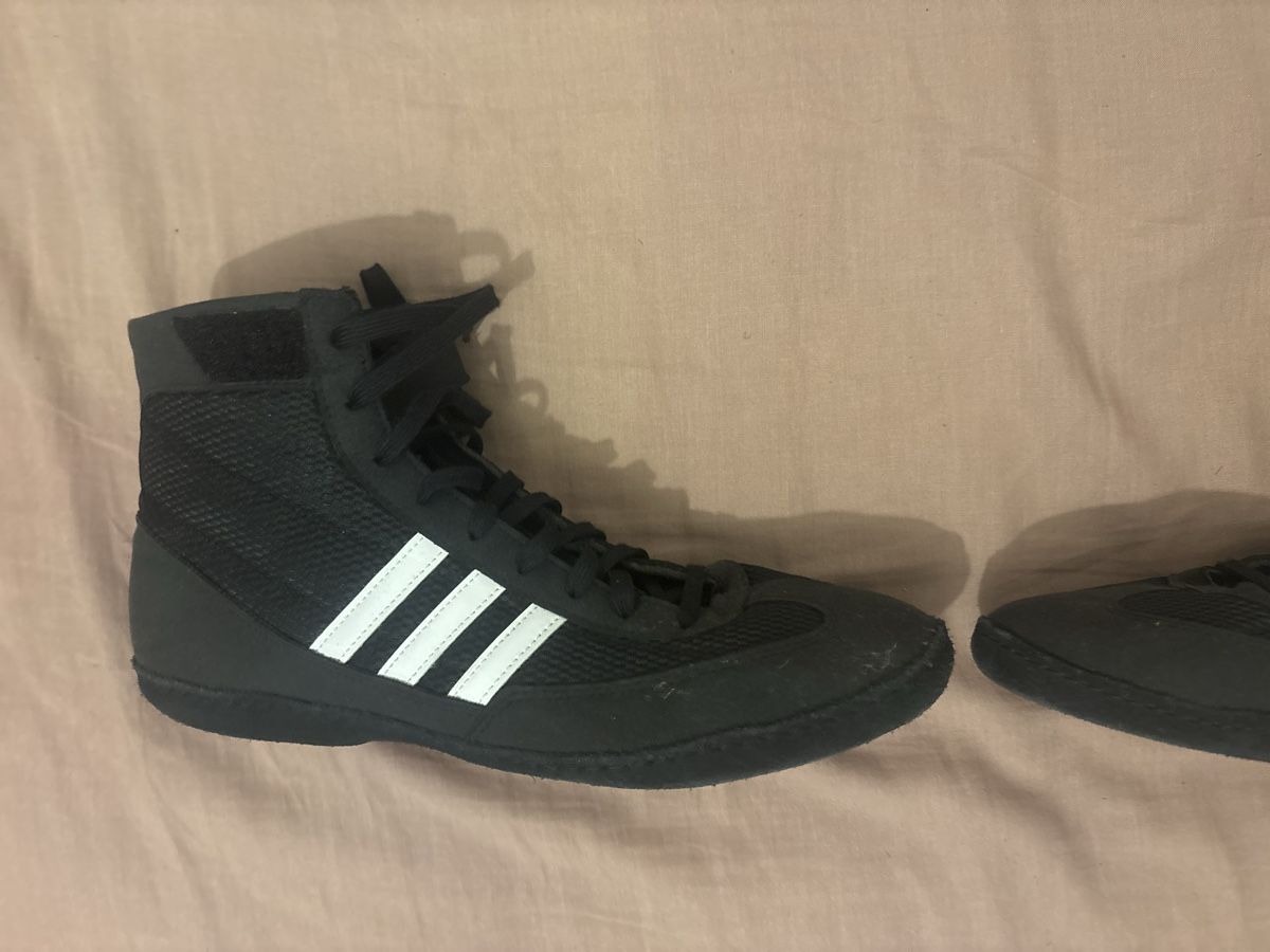 Adidas Herrenschuhe: Ringerschuhe/Boxschuhe Adidas Grösse 43 – Neu (gemäss Beschreibung) aus Bern von moh_6y8d