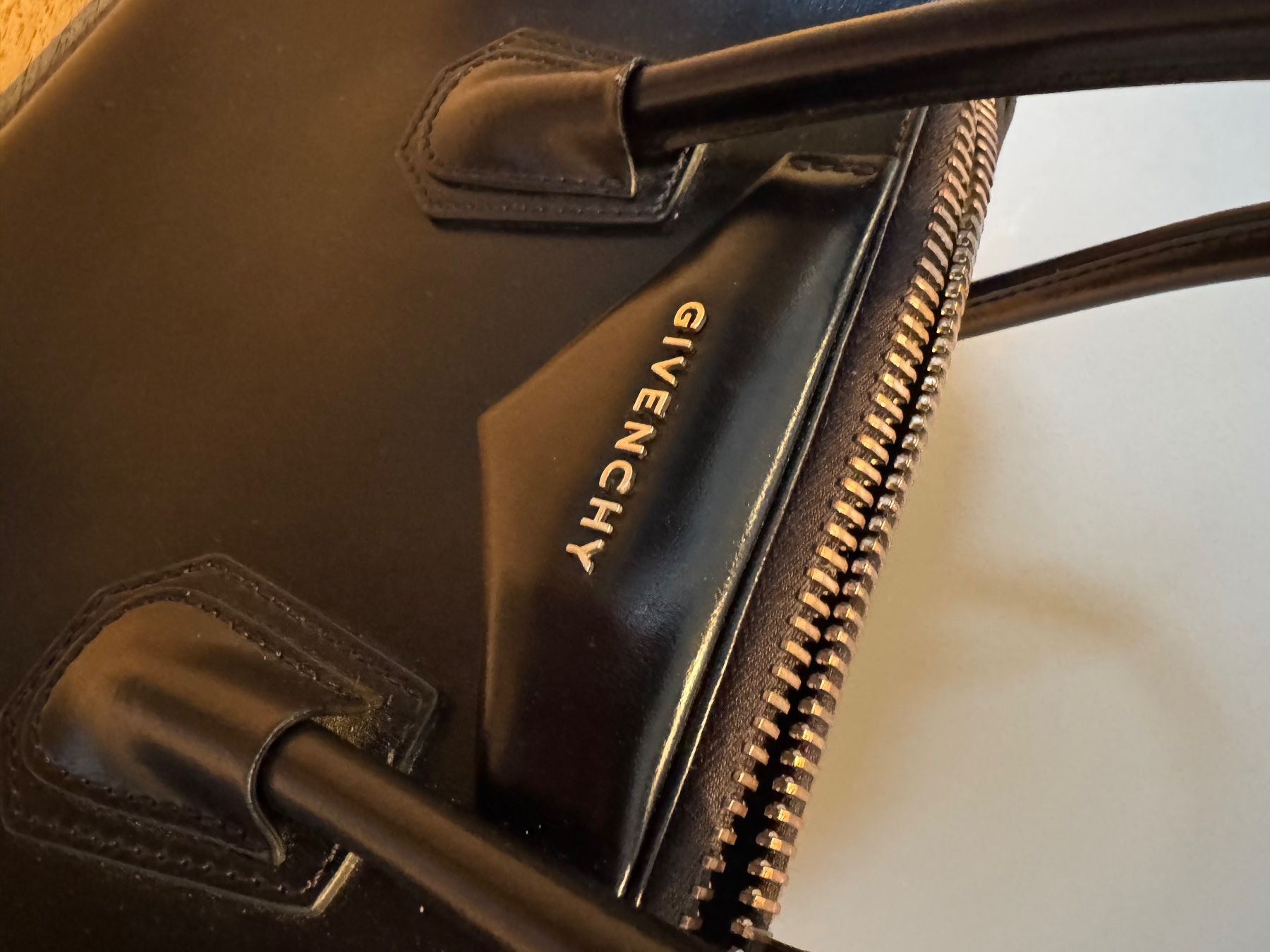 Givenchy Borse: Givenchy Antigona – Usato da Hirzel venduto da ser_q72d 2