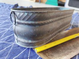 Pflanzgefäss aus Kupfer oval antik defekt
