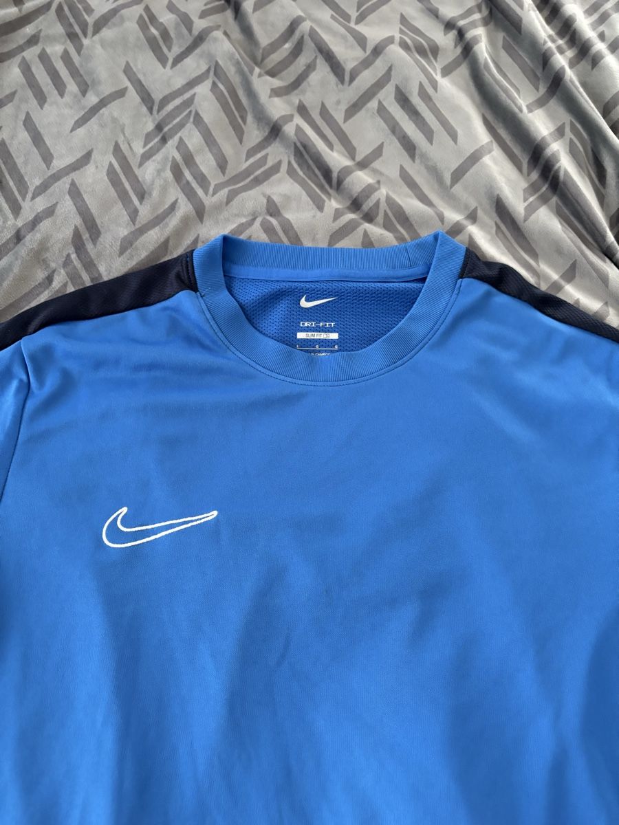 Nike Canottiere & Pantaloni: Nike dri fit L Blue – Nuovo (secondo la descrizione) da Wengen venduto da Kienzler240509 1